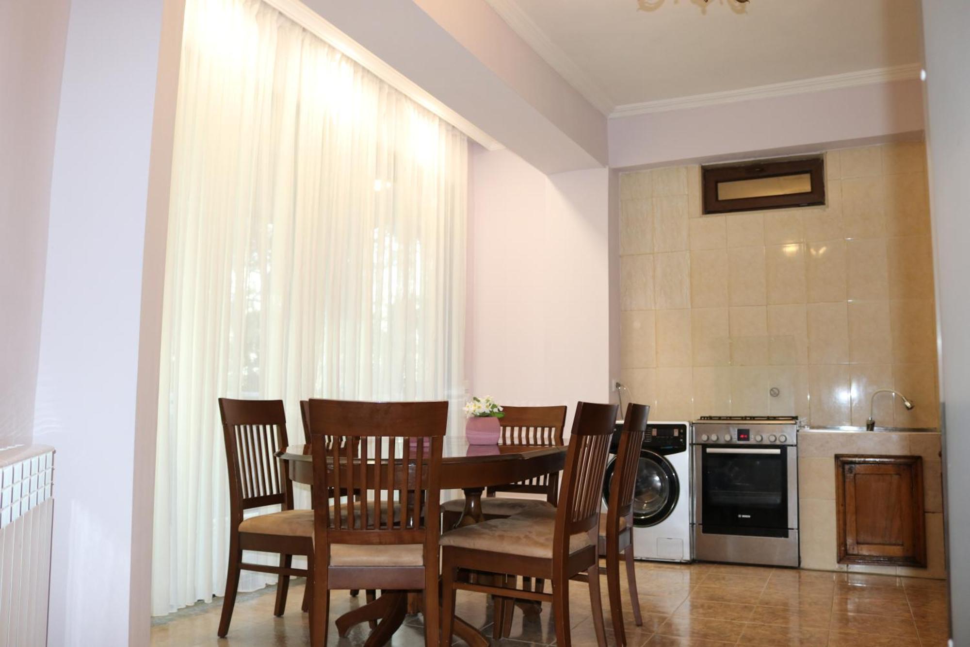 Apartment Near The Sea 1 Kobuleti Bagian luar foto