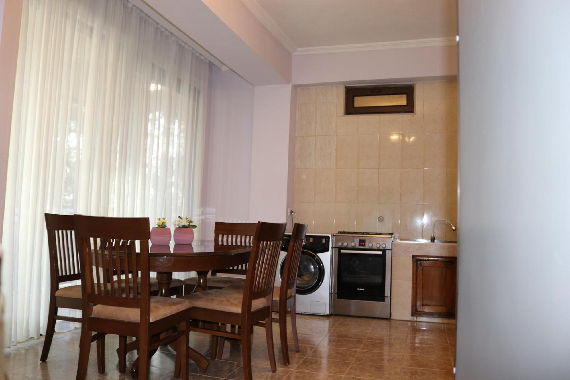 Apartment Near The Sea 1 Kobuleti Bagian luar foto