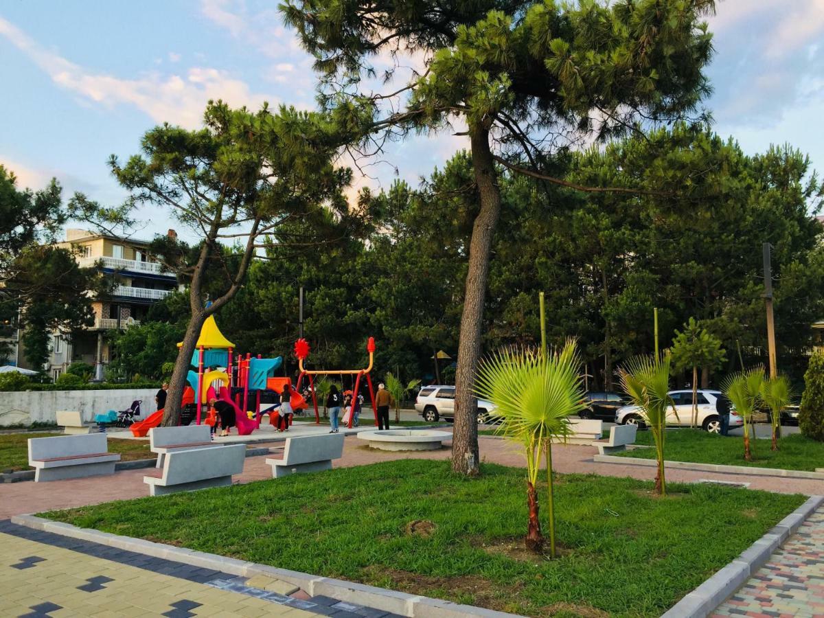 Apartment Near The Sea 1 Kobuleti Bagian luar foto